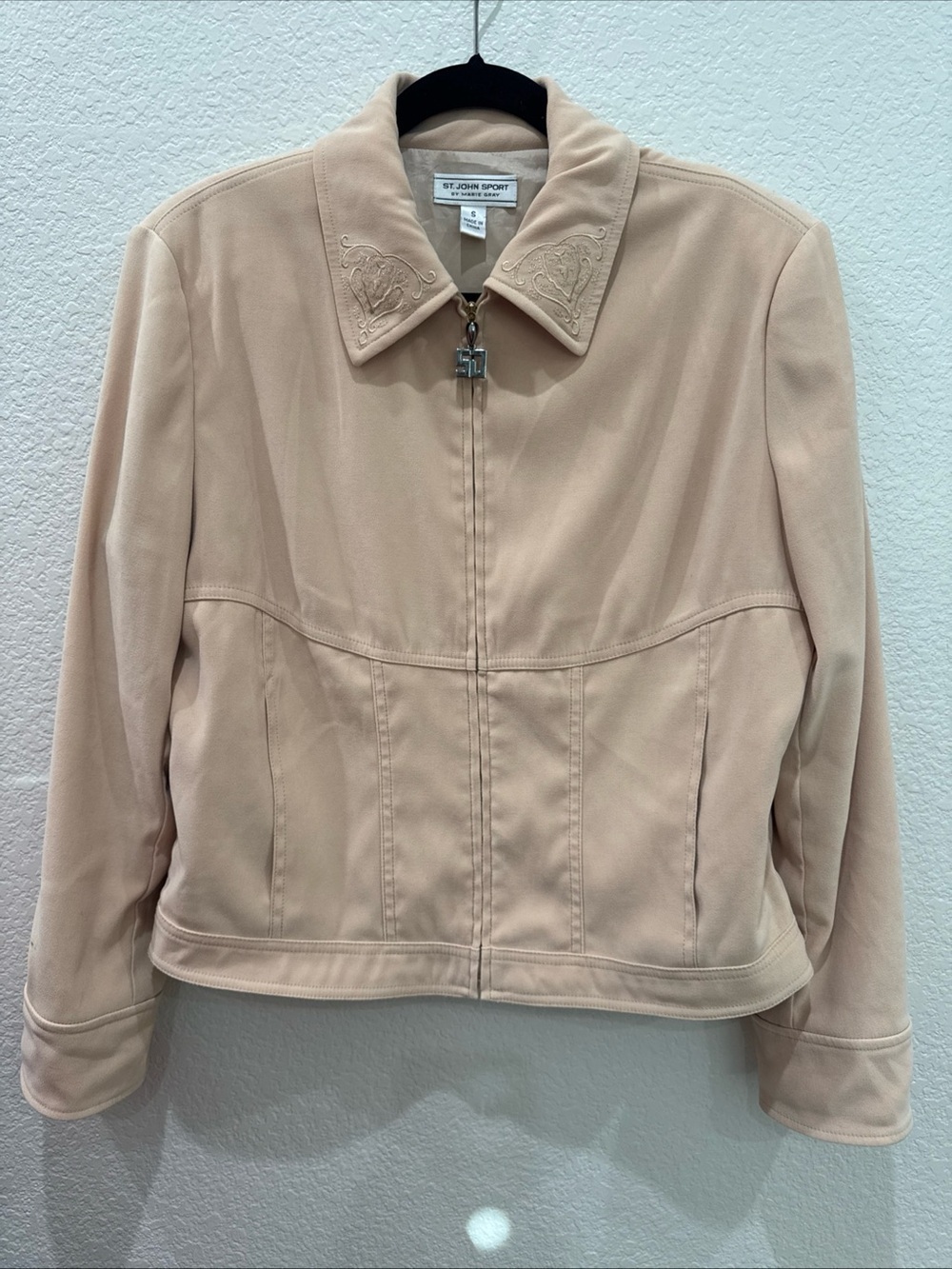 St John Sport Jacket Womens Small Beige Beige Zip Front Embroidered Collar VTG